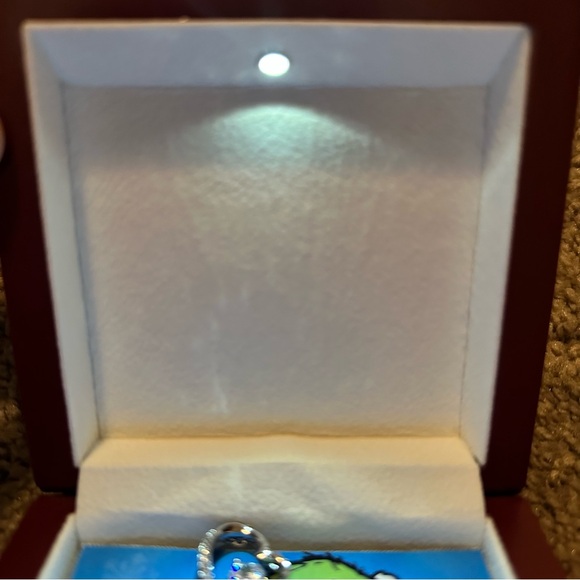 Christmas Necklace Love Pendant Jewelry with Message Card and Gift LED Box. - Picture 4 of 5